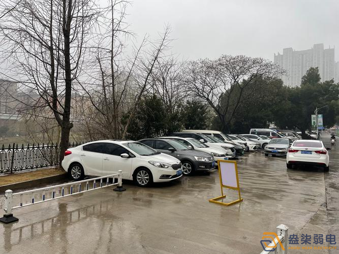 如何選擇使用地面車位誘導監控系統？