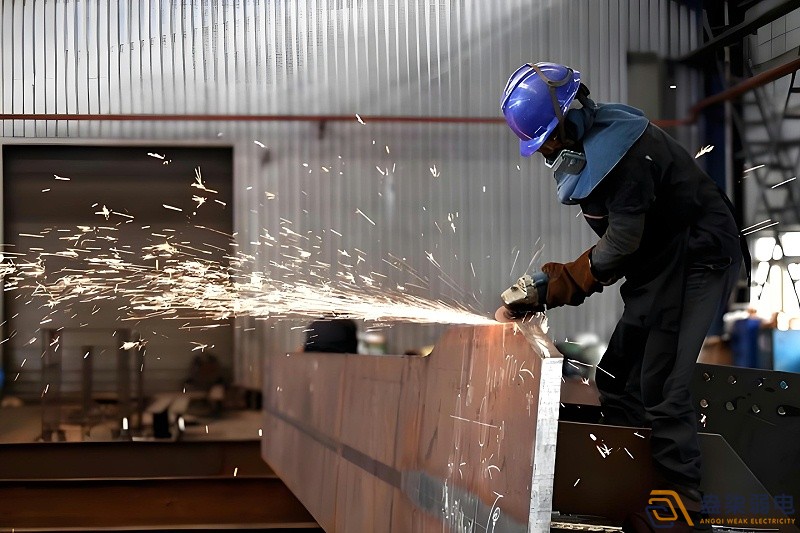 夏季車間安裝溫濕度檢測的必要性