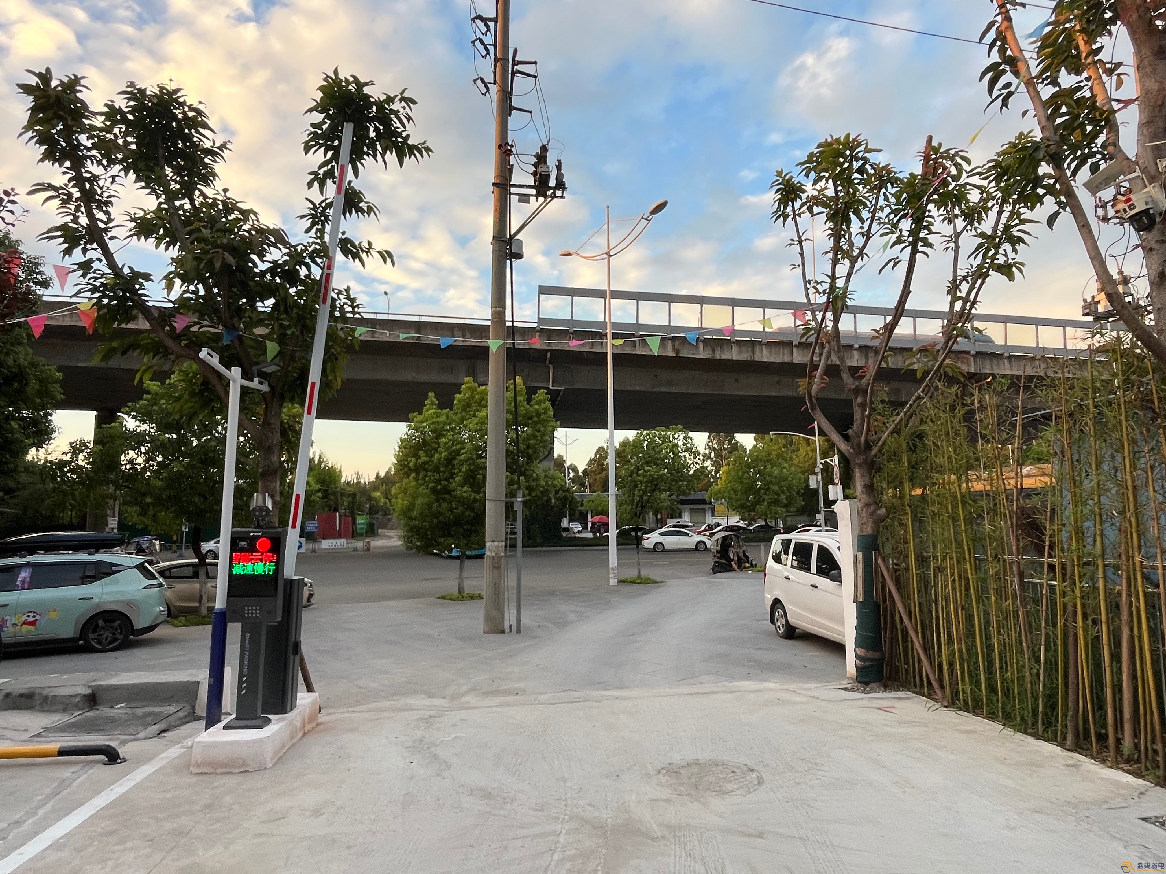 四川德陽北火車站蔚維充電站監(jiān)控安裝項(xiàng)目