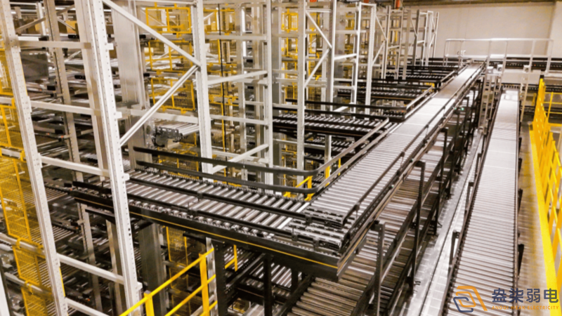 料箱機器人技術(shù)升級與應用創(chuàng)新