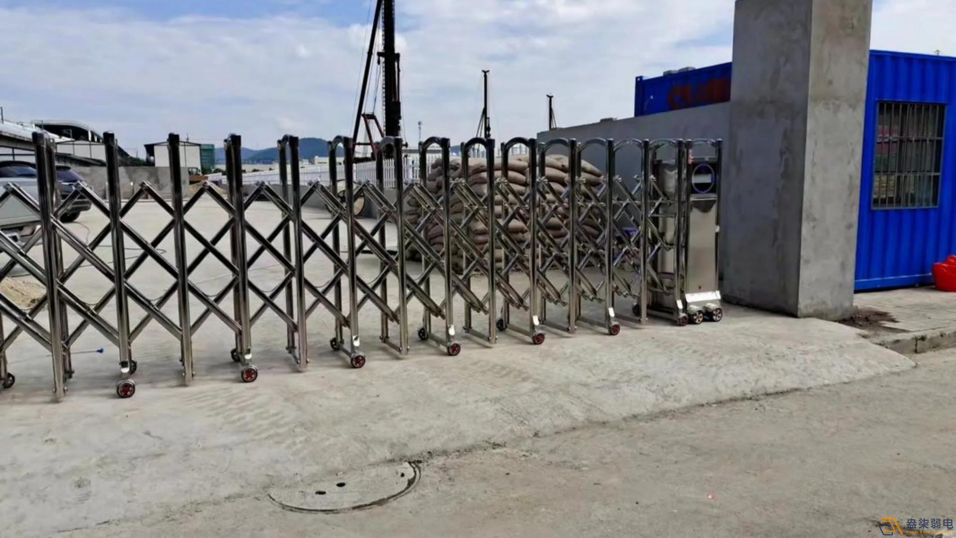 工廠伸縮門的自動化功能怎么實現？